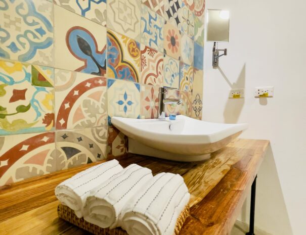 colonial tiles, villaverde bnb bathroom, old havana, cuba