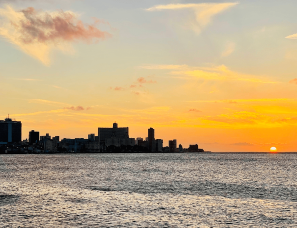 sunset_malecon_havana_cuba